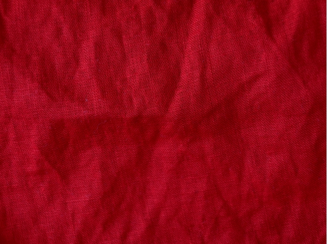 Audums "Red" ar burzījuma efektu (stone wash) 100% lins